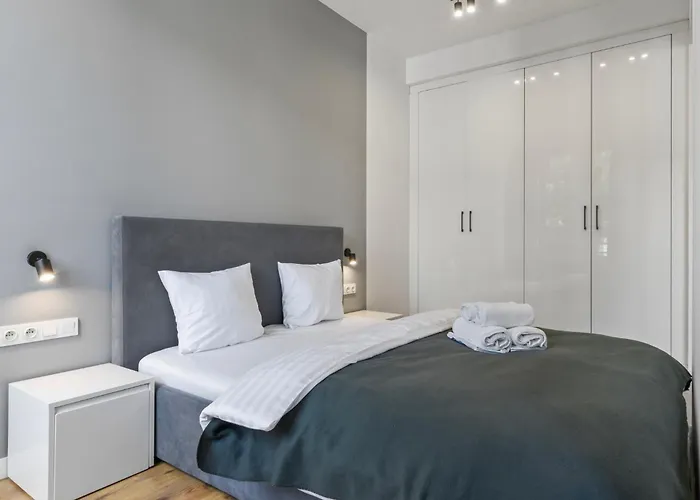 Rentplanet - Apartament Slawinska