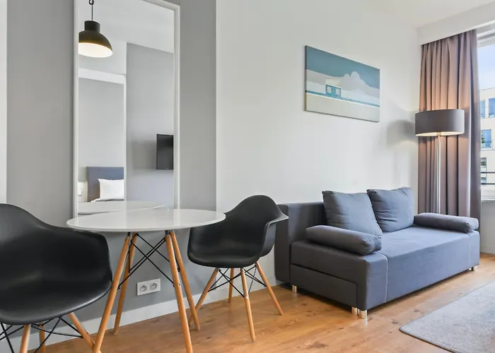 Rentplanet - Apartament Slawinska